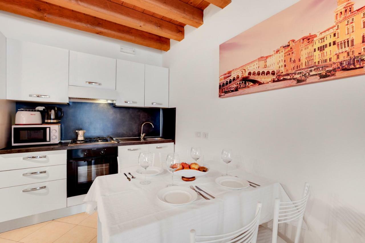 Little Canal 8 Apartamento *